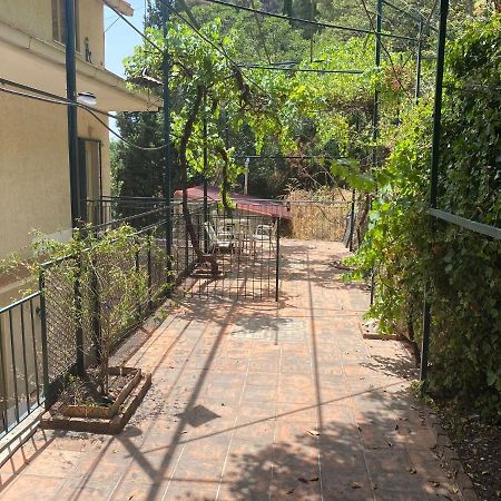 קסטלמולה Mi 'Ffaciu E Mi Ricriu Casa Vacanze מראה חיצוני תמונה